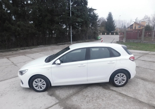 Hyundai I30 cena 48900 przebieg: 223500, rok produkcji 2018 z Jarosław małe 352